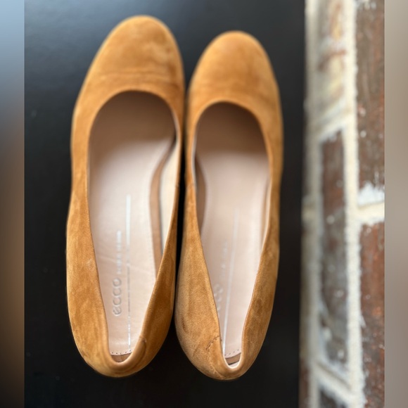 Ecco Shape 35 Mod Block Suede Pumps US Size 10 in Bast Camel Color - Picture 6 of 13